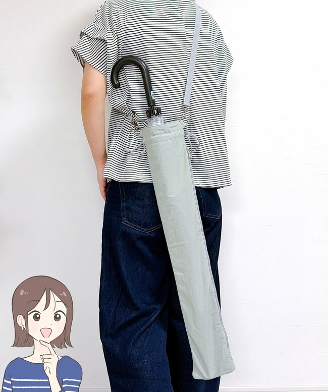 「荷物を濡らさずに済む」「雨の日助かります」3COINSの“天才レイングッズ”外出がラクになって嬉しい!「梅雨時に大活躍の予感です」