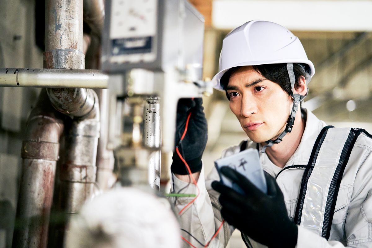 米国の電気技師や配管工は年収1500万円強!?なぜブルーカラー・ビリオネアは日本で「生まれにくい」のか