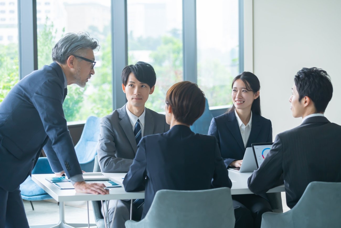 「凡庸なリーダー」と「できるリーダー」のちがいは、部下のどこを見るかでわかる