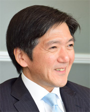 組織で活きる人、外の世界で活きる人。どちらを優先してキャリアや人生を考えるかが大切だ――株式会社産業革新機構　専務取締役　朝倉陽保氏【前編】