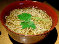 京都・五辻町「蕎麦屋にこら」――ミシュランに輝く京町家の蕎麦