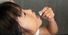 自閉症スペクトラム障害を利尿薬で改善か、3～6歳児で効果確認