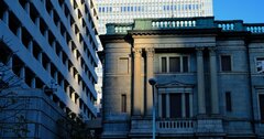 日銀のコロナ対応プログラム「縮小」の波紋、資産圧縮でもFRBに先行？