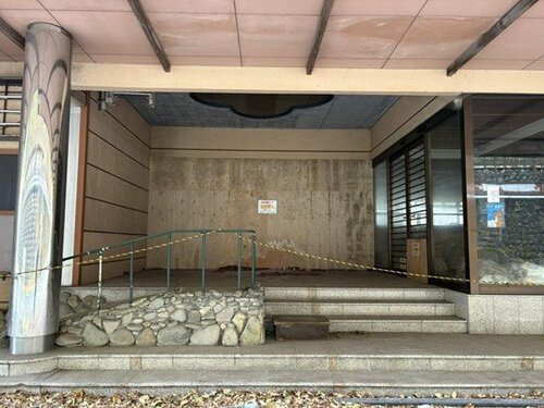 鬼怒川温泉の廃墟ホテル群が暗示する「インバウンド依存」の観光地の末路