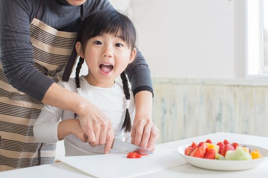 【小児科医が教える】「え、まじか…」親子で料理する家庭、しない家庭。想像以上に表れる「成長の差」とは?