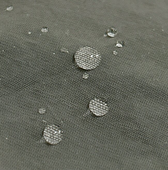 無印良品で“理想すぎる春アウター”見つけた…！UVカット付きで、ふんわり丸みのあるシルエットが可愛い！「スタイル良く見えます」「旅行にピッタリ」