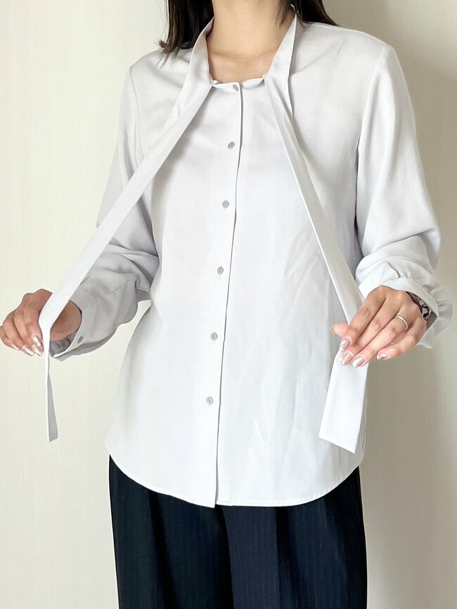 「色違いで2着購入しました」ユニクロの“大人かわいいトップス”たっぷり着回せてコスパ抜群!「着痩せ効果も期待できます」「いい買い物ができました!」