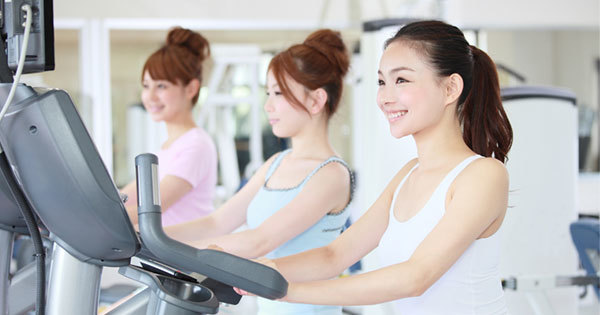 スポーツに親しむ女性が増えてきている スポーツに親しむ女性が増えてきている