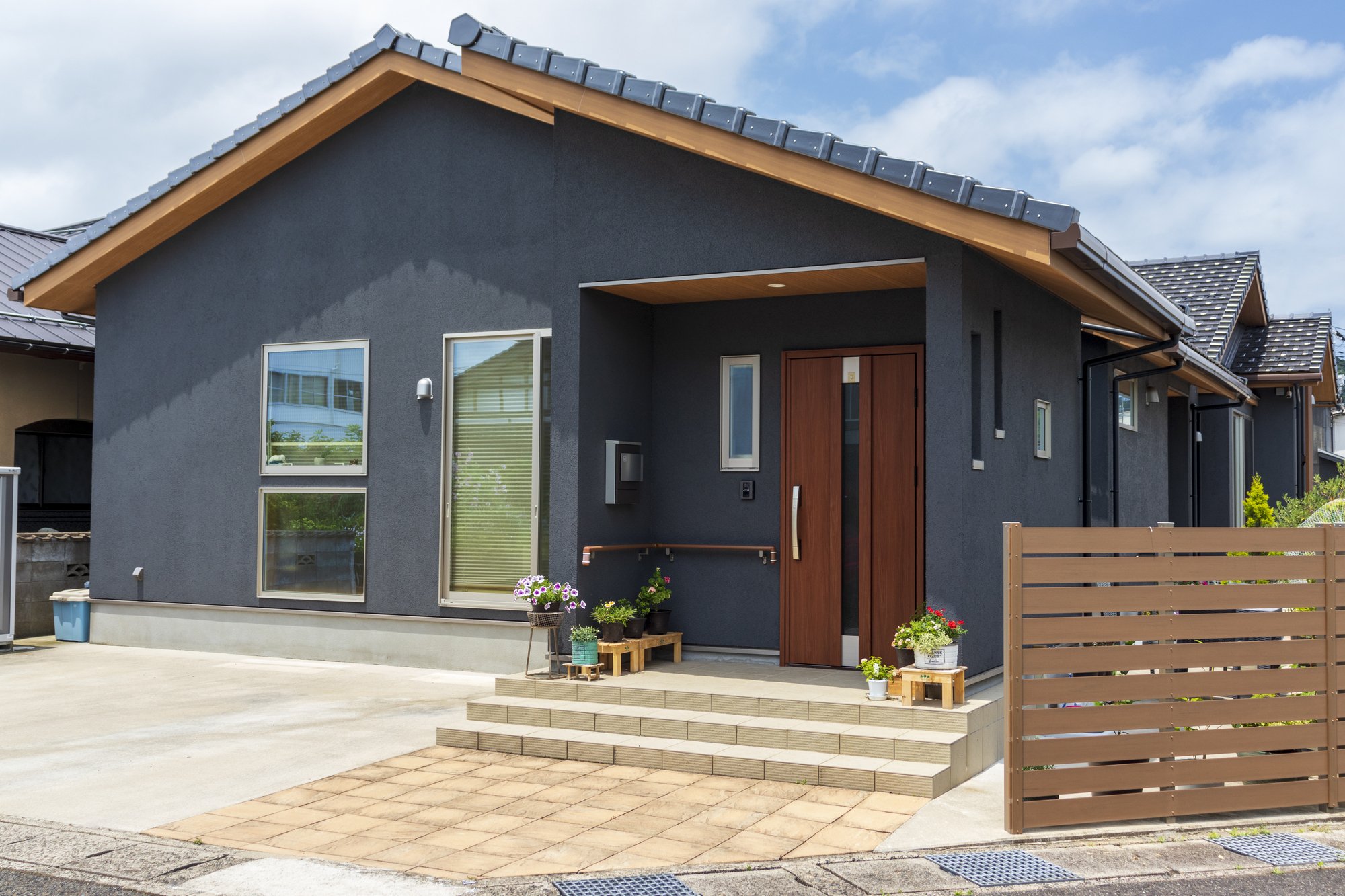 「持ち家」vs「賃貸住宅」死亡リスクが低いのはどっち？最新調査で判明した衝撃データ！