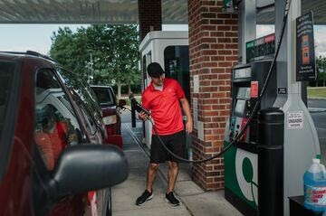 米ガソリン高騰が直撃、ついに需要に波及
