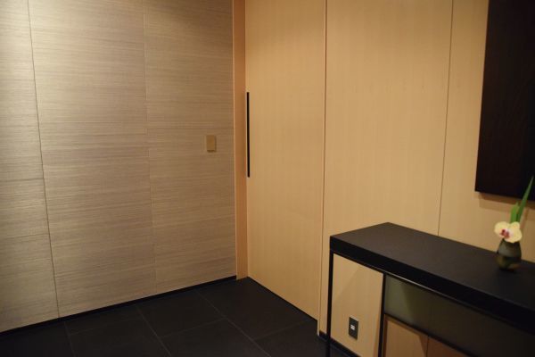 「ガーデン スイート」の玄関のようなスペース