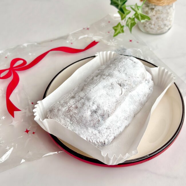 「4店目で発見」「買えてよかった」スタバで見つけたらラッキーな“ポーチ付きスイーツ”コスパよすぎてビックリする！「今年のポーチ特にかわいい」