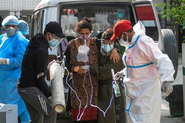 ネパールでもコロナ感染者急増、隣国インドから拡大か