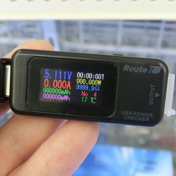 カラーで表示！ 最大30V対応多機能USBチェッカー