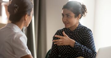 人を助けることで得られる、強くて温かくエネルギッシュな感覚「ヘルパーズハイ」とは?