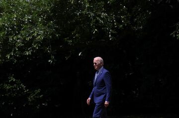小さな勝利目指すバイデン氏、高まる党内の不満