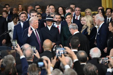 トランプ新大統領「米国の黄金時代が今始まる」