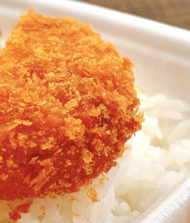 「このご時世にありがたい」「本当に助かってる」ほっともっとの“コスパえぐすぎ弁当”550円とは思えないおかず量でびっくり！「経営的に大丈夫なんかな」《実食レビュー》