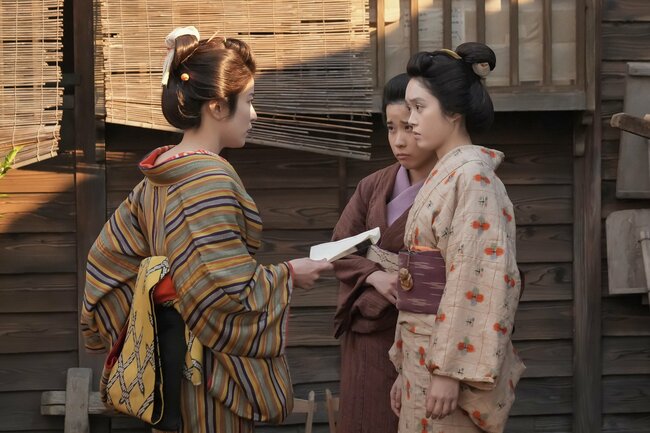 外国人は妖怪じゃないのに…ヘブン(トミー・バストウ)ついに来日!おトキが本能的に感じた“違和感”〈ばけばけ第21回〉