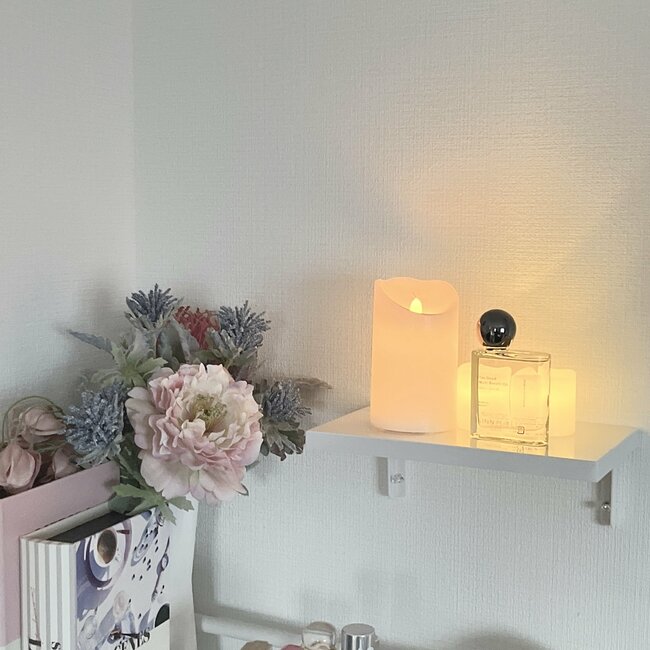 無印良品に売ってそう…！ダイソーでみつけた「浮かせる収納」110円とは思えないほど活躍しています！