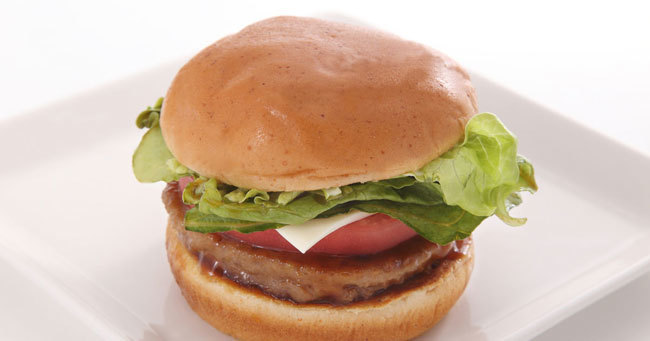 ハンバーガーを注文したらステーキが！海外の飲食店で失敗する人の特徴