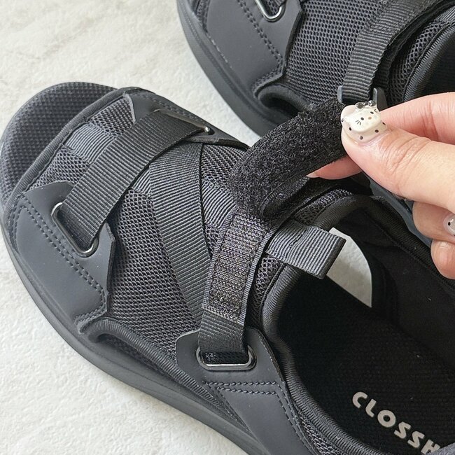 【しまむら】スニーカーとサンダルのいいとこ取り！立ったままスポッと履ける「楽ちんシューズ」長時間歩いても疲れにくくて優秀！《購入レビュー》