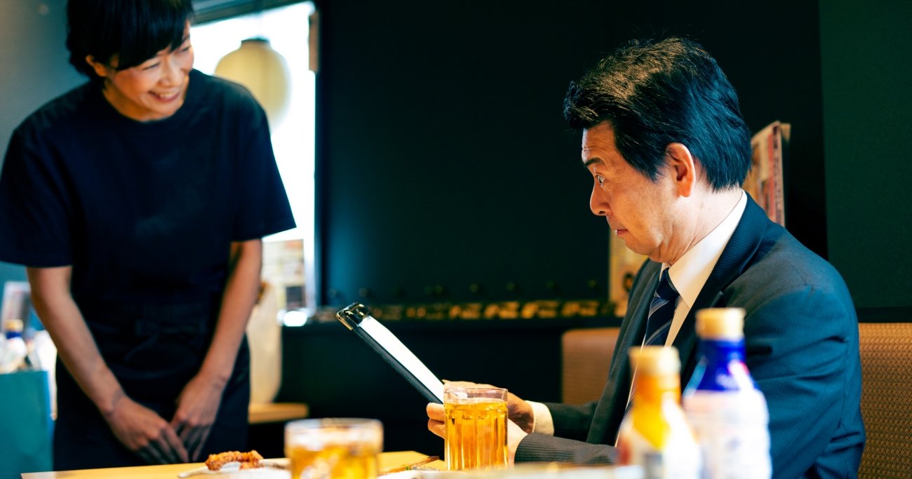 飲み会の会計で先輩が計算ミス!→何と言って指摘するのが正解?