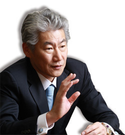 野村ホールディングス代表執行役グループＣＥＯ　永井浩二<br />アジアを中心とした<br />グローバル金融機関は堅持