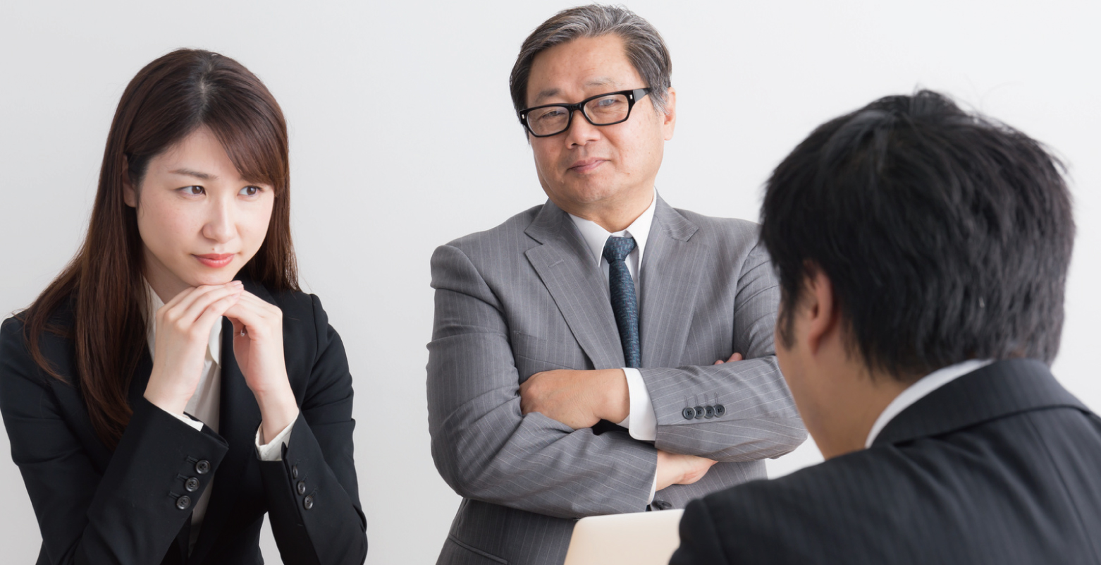 年下を「呼び捨て」にする会社員は、しだいに身動きが取れなくなる