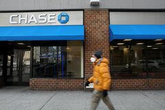 好決算の米銀大手、カネ余りも株主還元には課題