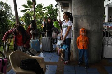 中国人観光客の戻り鈍く　「特需」期待に冷や水