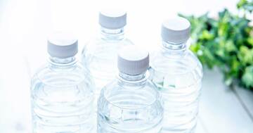 【もしかして情弱?】勝間和代が「水は買ってはいけない」という理由