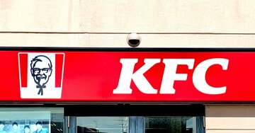 「ボリュームえぐい」「デカすぎる」ケンタッキーの“やけくそバーガー”卵たっぷりで幸福感がすごい！「思った以上にでかくて食べるの大変だった」《実食レビュー》