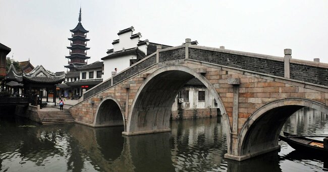 中国蘇州（江蘇省）は運河で知られる。省都は南京市  Photo: PIXTA
