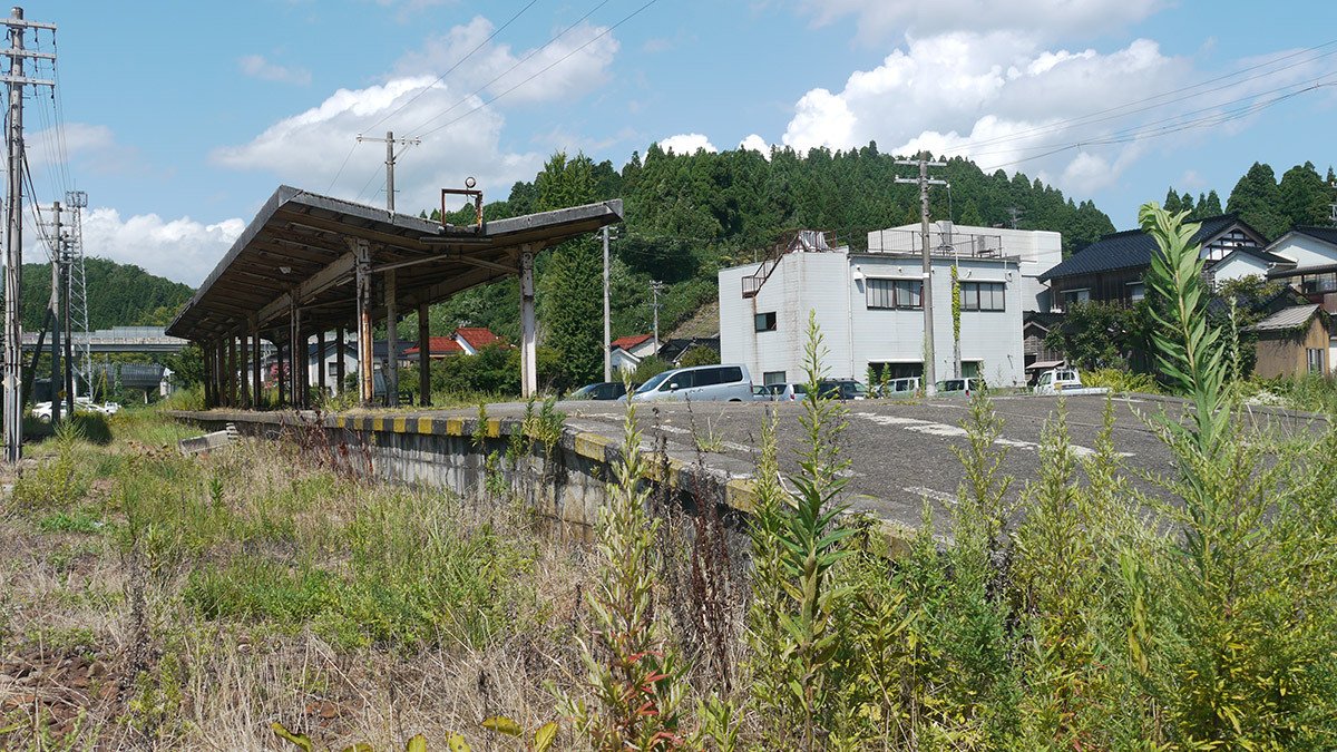 2005年に廃止となったのと鉄道・宇出津(うしつ)駅跡