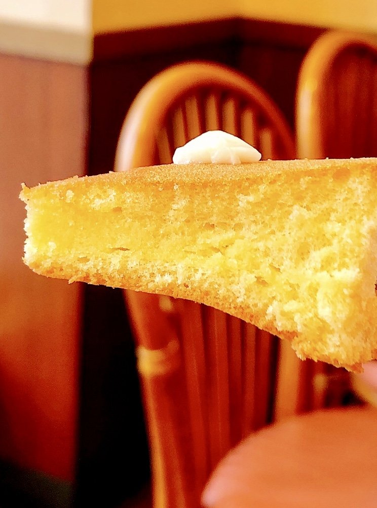 「いつの間にそんなメニューが」モスバーガーの“隠れ絶品スイーツ”まるで雲みたいにフワッフワ！「もう空気かと思った」「息子と取り合いだった」