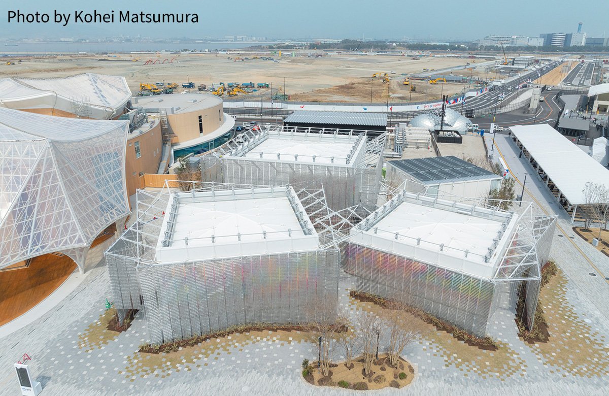 人も、建物も、技術も、コンテンツも「多種同在」。生きているように変化する、感情を纏う建築