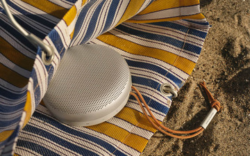 Bang＆Olufsen、円形で最大18時間再生できる「Beosound A1」第2世代機