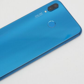 容量64GBで最安3万円切りのau版「HUAWEI P20 lite」が最強すぎて……ほかの選択肢はあるの?