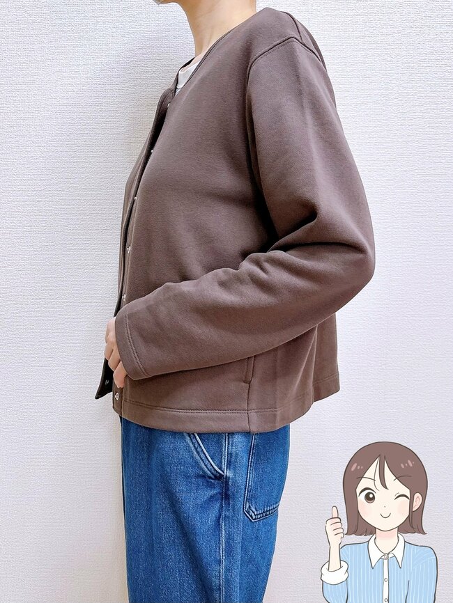 「今の時期に重宝します」無印良品の“もっちりカーディガン”サッと着やすくて手放せない！「合わせやすくて出番が多い」「一年を通して着られます」《購入レビュー》