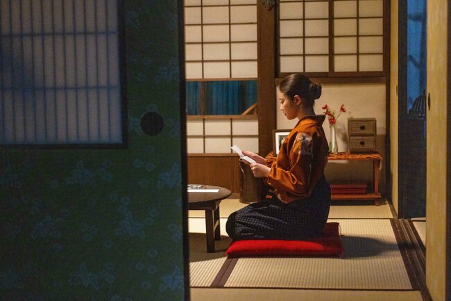 15分で3週間飛んで2年後…「展開早すぎ」な第53回、“乙幹”嵩に何が起きた?【あんぱん第53回レビュー】