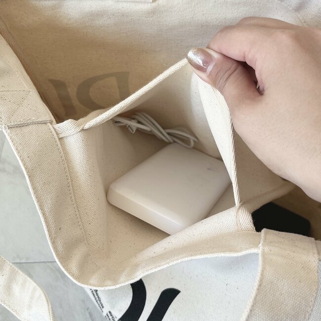 荷物が10kg入ってすごい！カルディの「大容量トートバッグ」収納力たっぷりでヘビロテしてる！