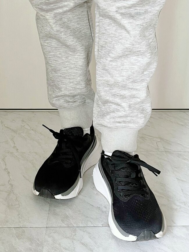 「大好きすぎて3本目買いました」ユニクロの“ぽかぽかパンツ”くるぶしまで暖かくて感動した！「冬のテーマパークでも防寒バッチリ」「シルエットが細身で綺麗」