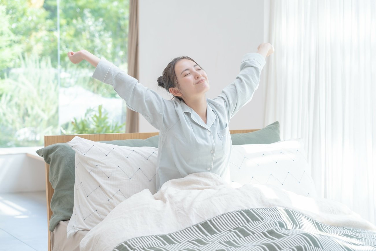 【寝たいのに眠れない…】夜ぐっすり眠れるようになる「驚きの習慣」とは?
