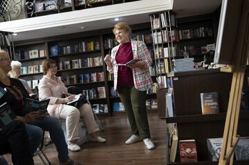 ロシア語を捨て、母国語を学ぶウクライナ人