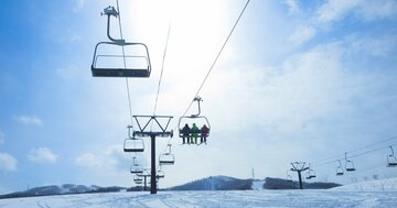 なぜ某スキー場は、まだ雪が降っていない時期のシーズン券を一番安く売り、日付を過ぎると値上げするのか？