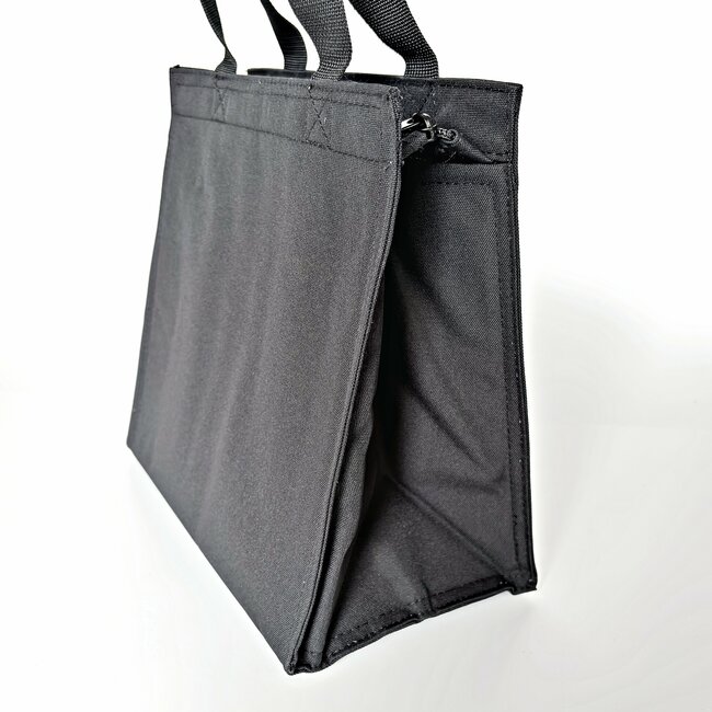 「探していたサイズ感」「すぐに2個買いました」無印良品の“ペタンコになる買い物バッグ”お肉のパックが傾かなくて便利すぎる！「いつも愛用してます」