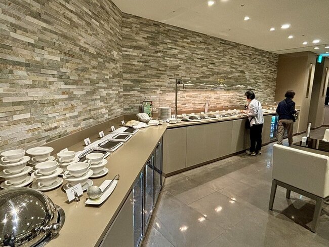 エミレーツ航空のラウンジで二度びっくり！快適な成田をはるかに凌ぐドバイのスペシャルな空間【写真付き体験リポート】