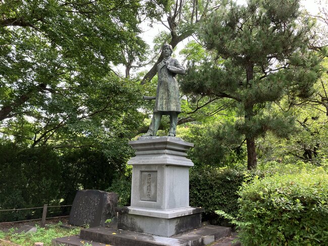田邉朔郎の像