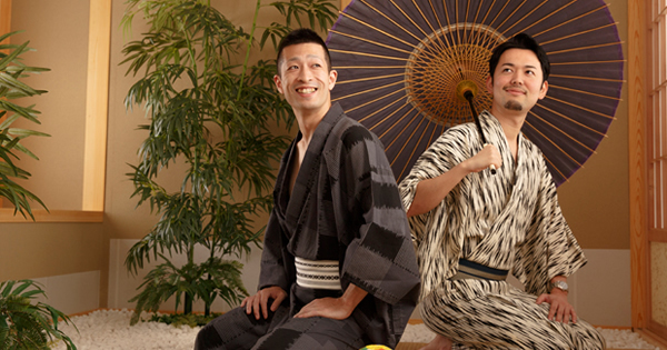退職代行サービス「EXIT」を運営する新野俊幸さん(28)と岡崎雄一郎さん(29)